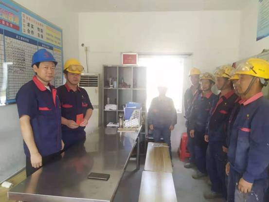 第一建筑工程事業部開展退伍軍人職工慰問