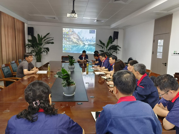 公司副總經(jīng)理、安全總監(jiān)到鋼構(gòu)公司調(diào)研